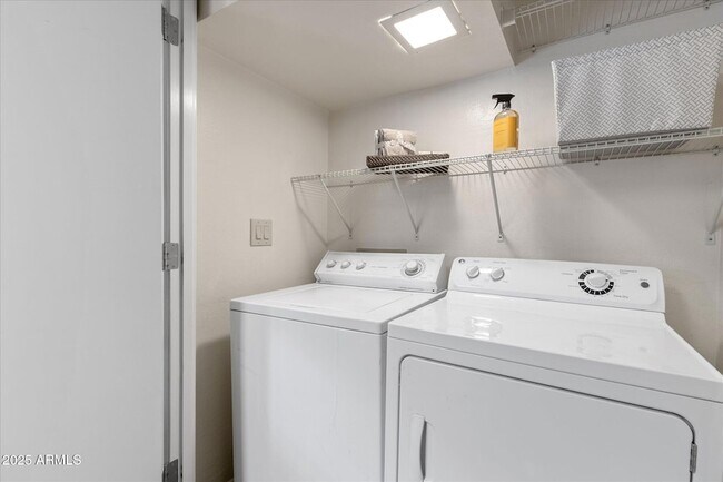 Building Photo - 18416 N 46th Pl