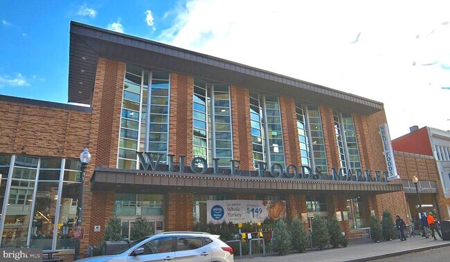 Building Photo - 1208 M St NW