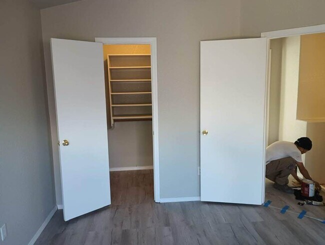 mstr bedroom walk in closet - 6501 San Antonio Dr NE