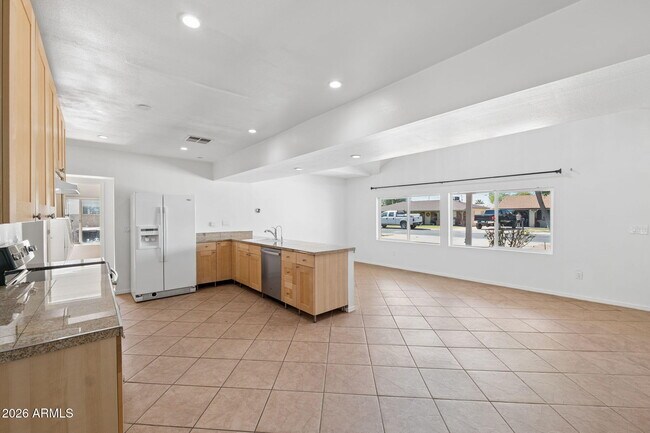 Building Photo - 7 S Catalina St