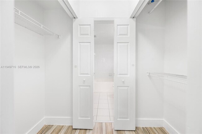 Building Photo - 2200 E Preserve Way