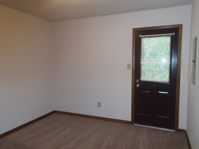 Building Photo - 1533 College Way