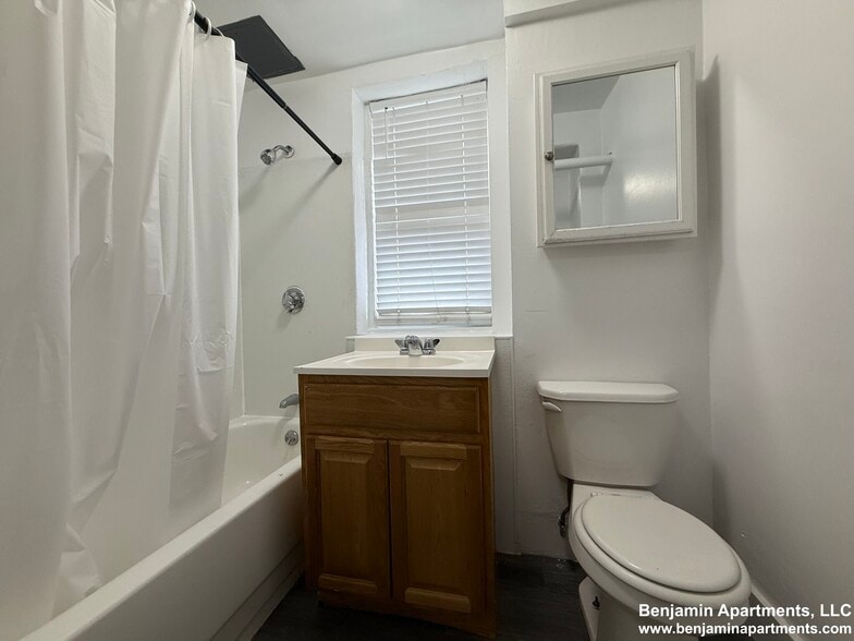 Building Photo - 7 Mt Hood Rd