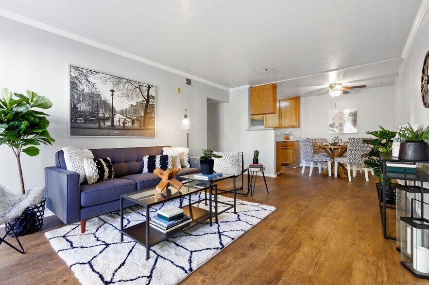 Sunrise Fountains Apartments 2104 S Lewis St Anaheim CA 92802