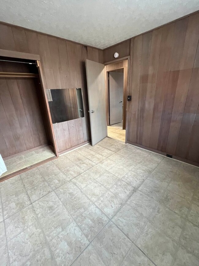 Building Photo - 949 Lehua Ave