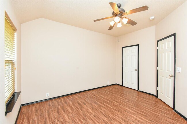 Building Photo - 11743 Berkway Trail