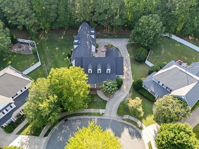 Building Photo - Welcome to Governor's Village Sprawling one level living with added Bonus space