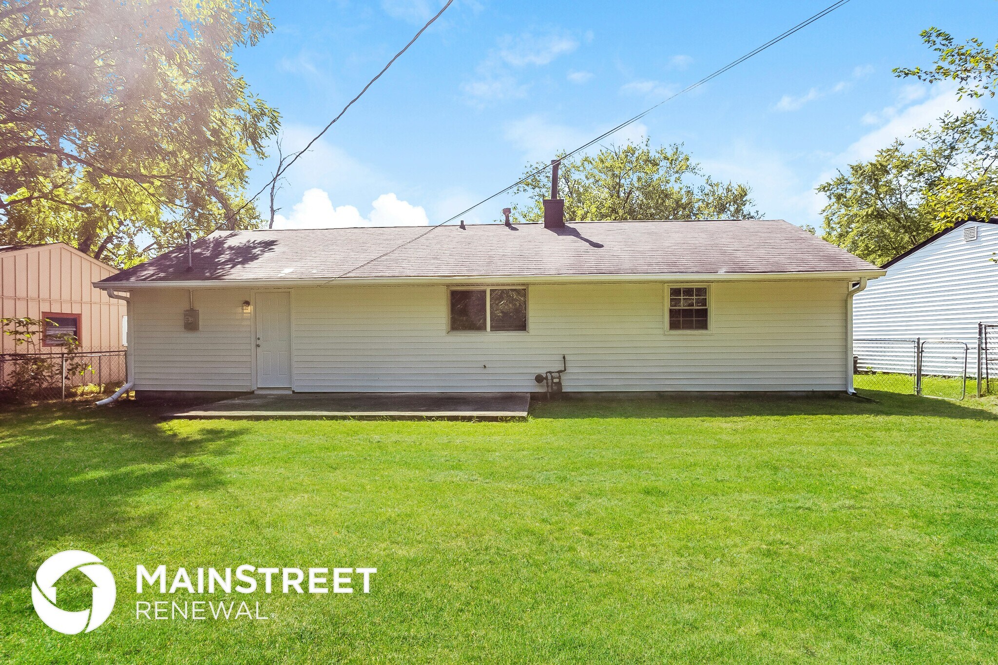 Building Photo - 9920 Montery Rd