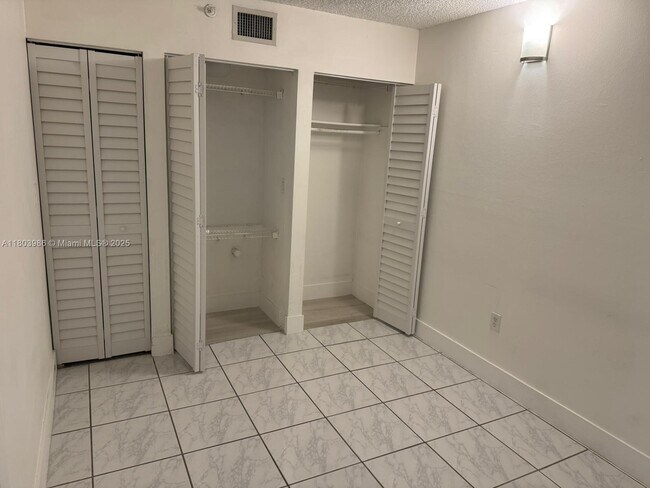 Building Photo - 8650 SW 133rd Avenue Rd