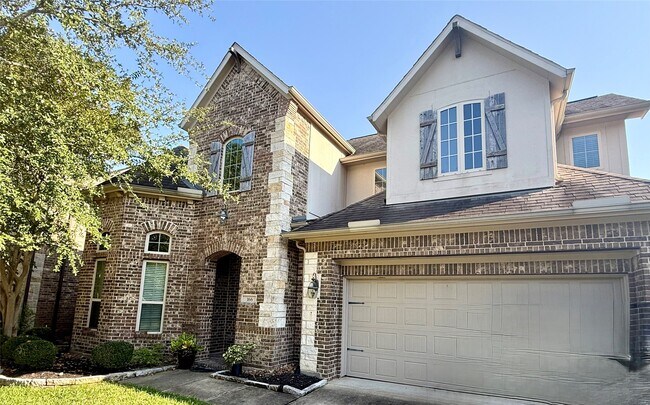 Primary Photo - 166 Lindenberry Cir