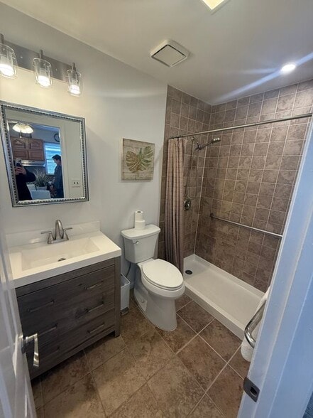 Building Photo - 83 Beecher Rd