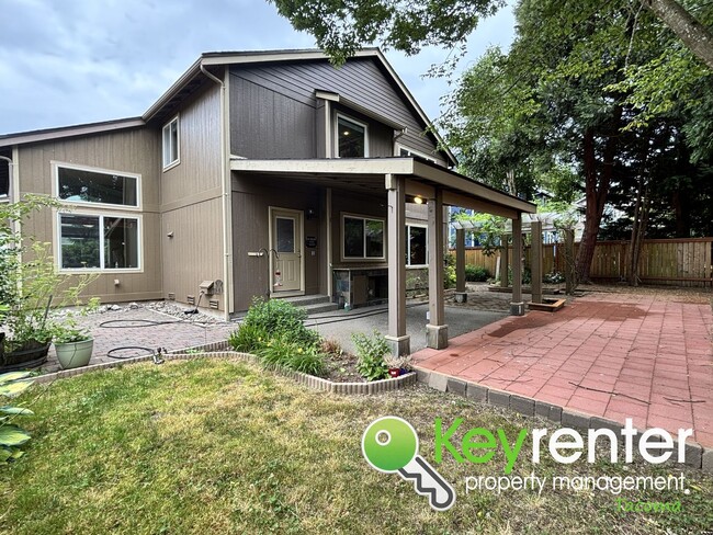 Building Photo - Spacious 5-Bedroom Home in Secluded Cul-De...