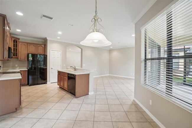 Building Photo - 127 Silver Falls Dr