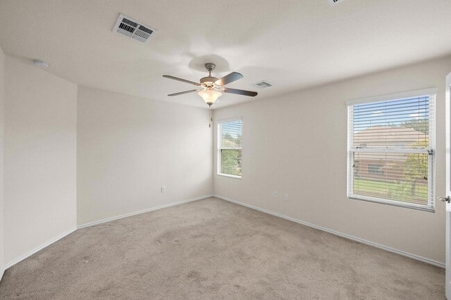 Building Photo - 5720 Kennedy St