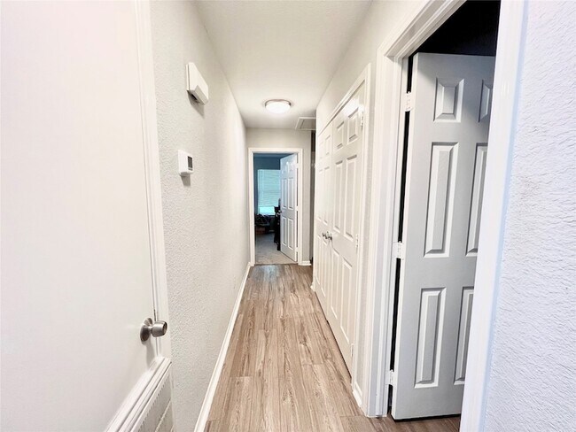 Building Photo - 12117 11th St