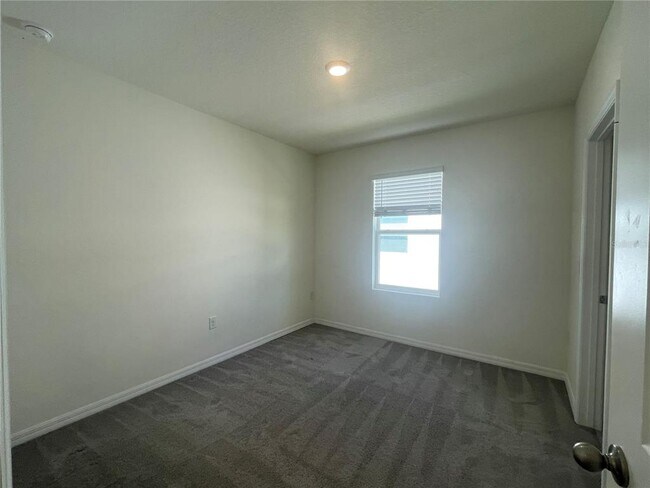 Building Photo - 33078 Major Oak Dr