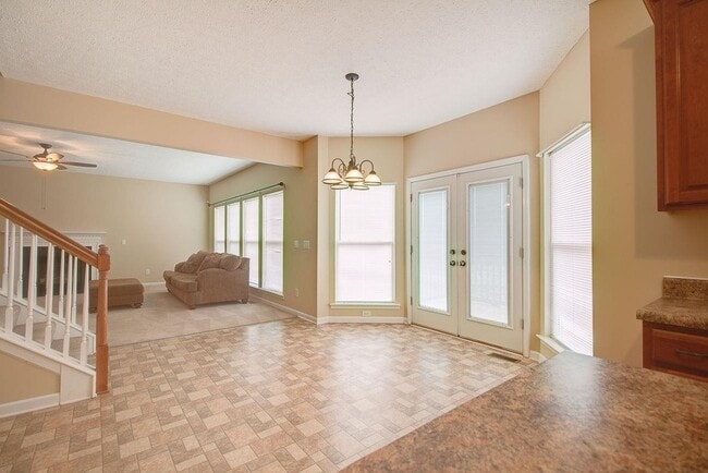 Building Photo - 183 Vintage Cir