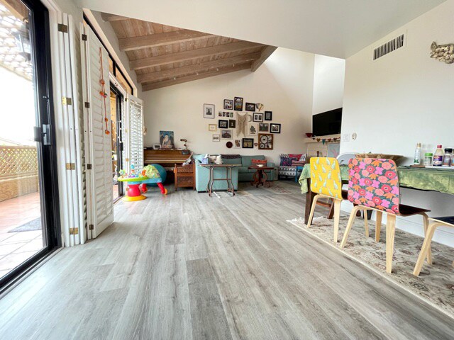 Building Photo - 6625 Caminito Sinnecock