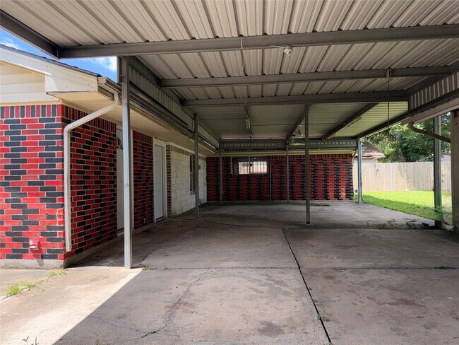 Building Photo - 6841 Flamingo Dr