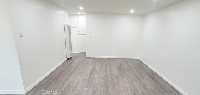 Building Photo - 1417 S Greenwood Ave