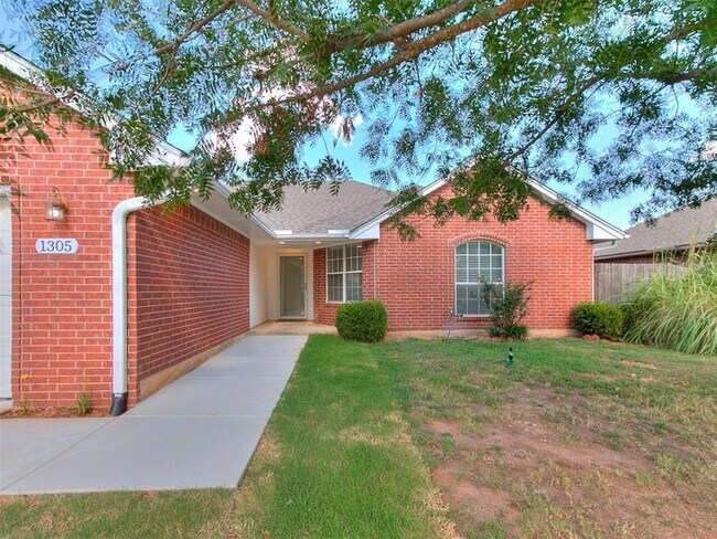 Building Photo - 1305 Melisa Dr