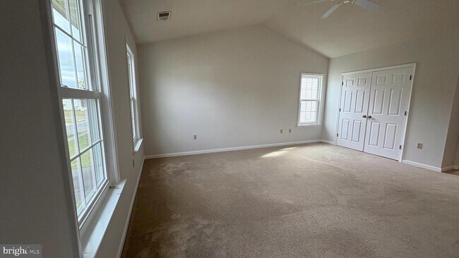 Building Photo - 116 Barkwood Dr