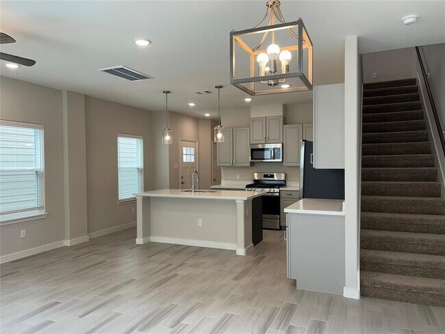 Building Photo - 1511 Revolution Way