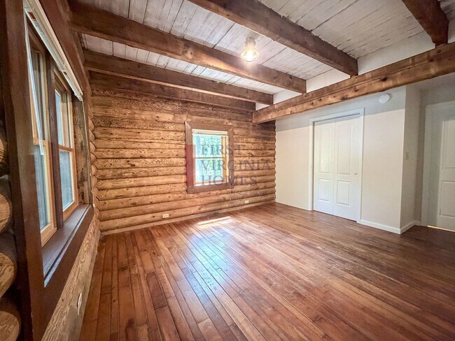 Building Photo - 3Bed/2Bath Lake Monticello Rental