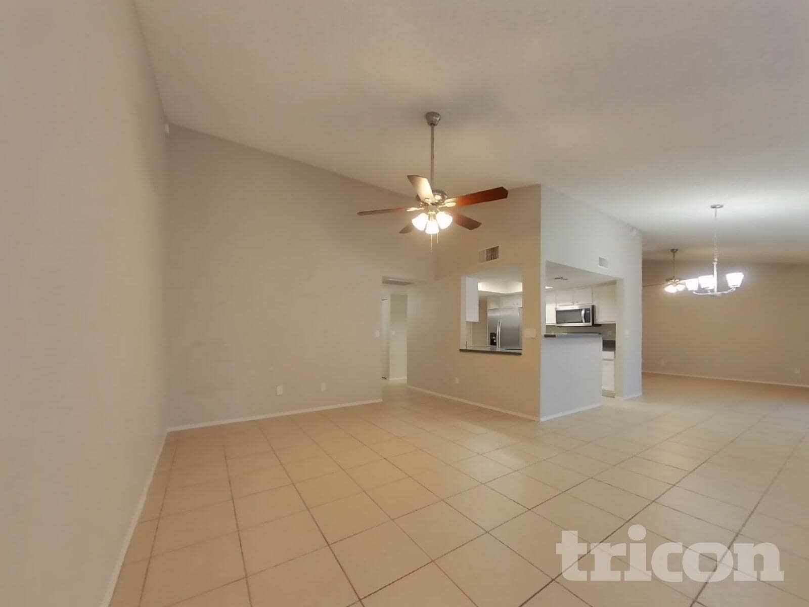 Building Photo - 7631 W Cheryl Dr