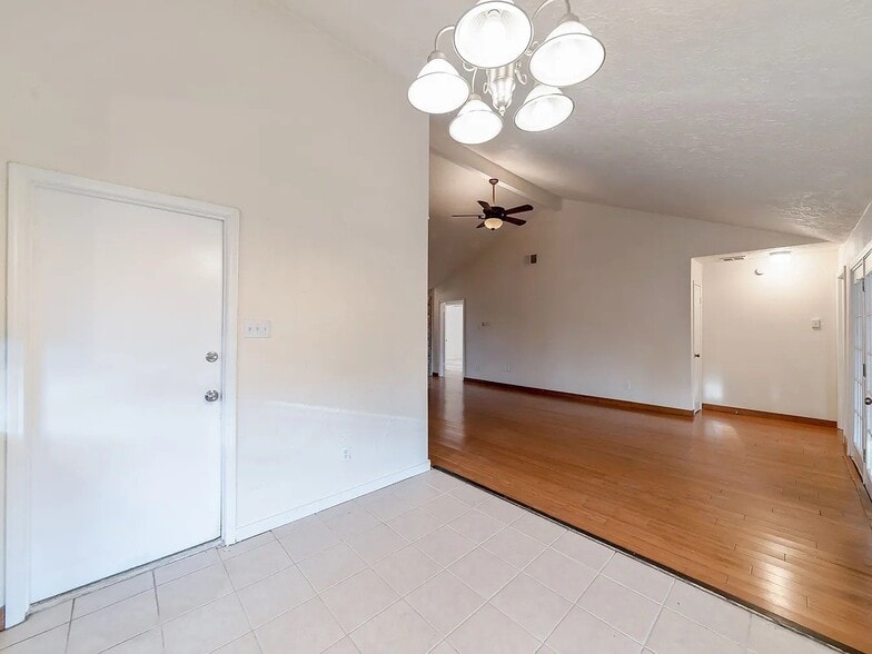 Building Photo - 16727 Royal Mile Ln