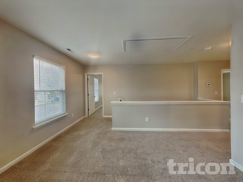 Building Photo - 3101 Rendezvous Dr