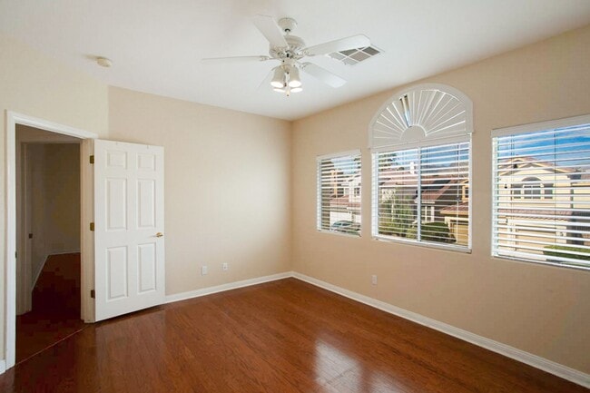Building Photo - 2120 Waterbury Ln