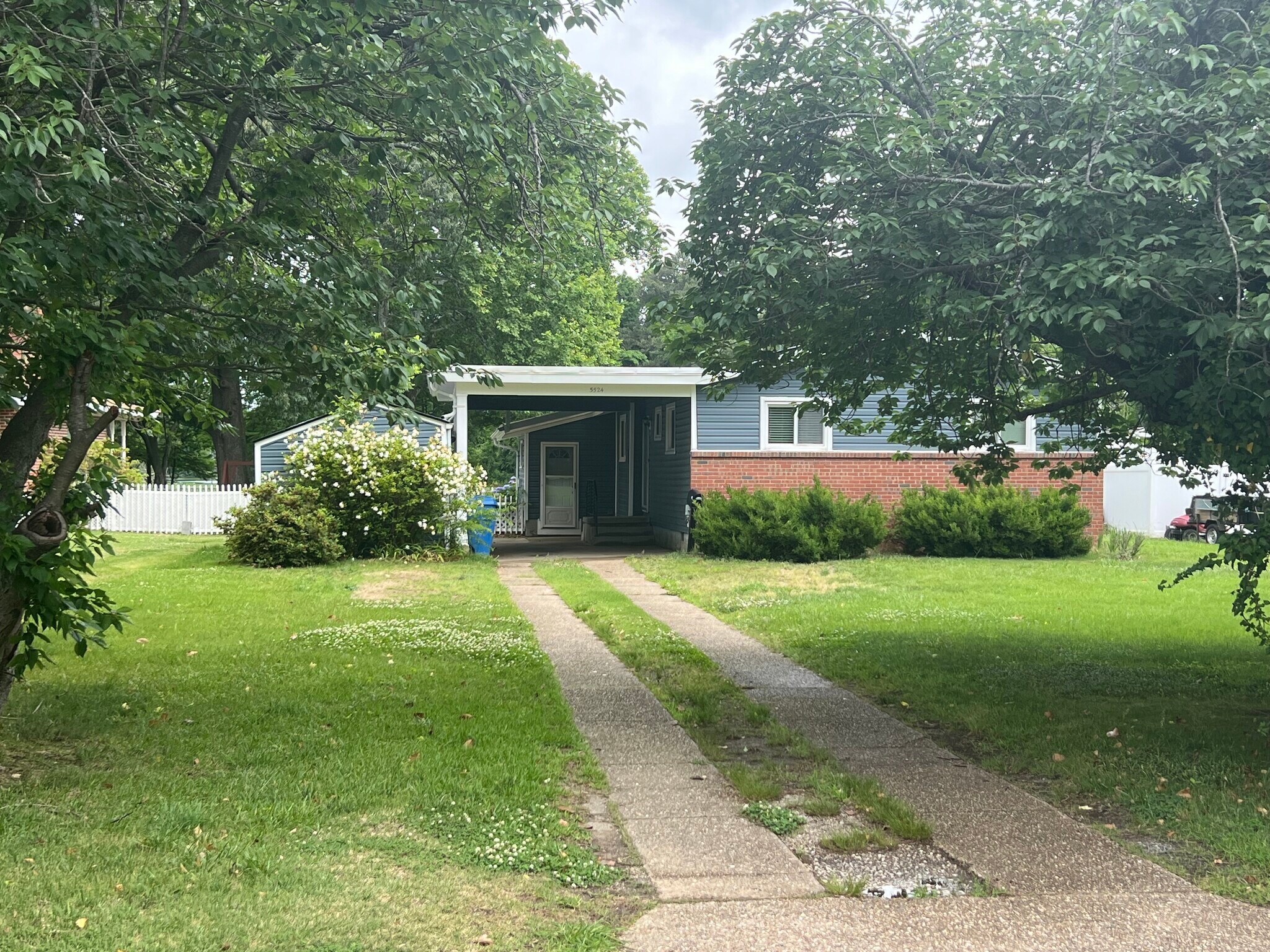 Building Photo - 5524 Forest View Dr