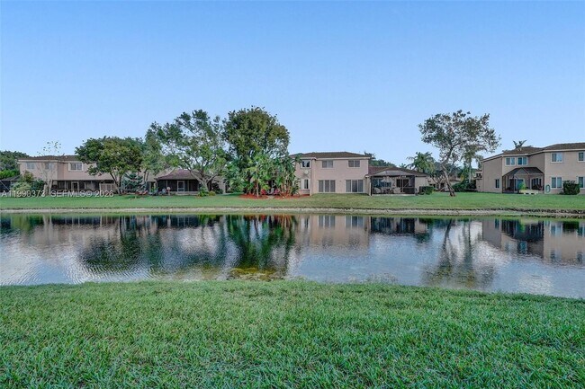 Building Photo - 1726 SW 110th Terrace