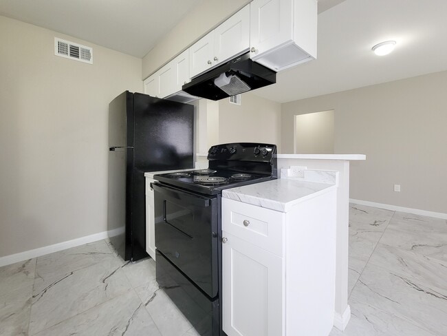 Building Photo - 3206 Lobit Dr