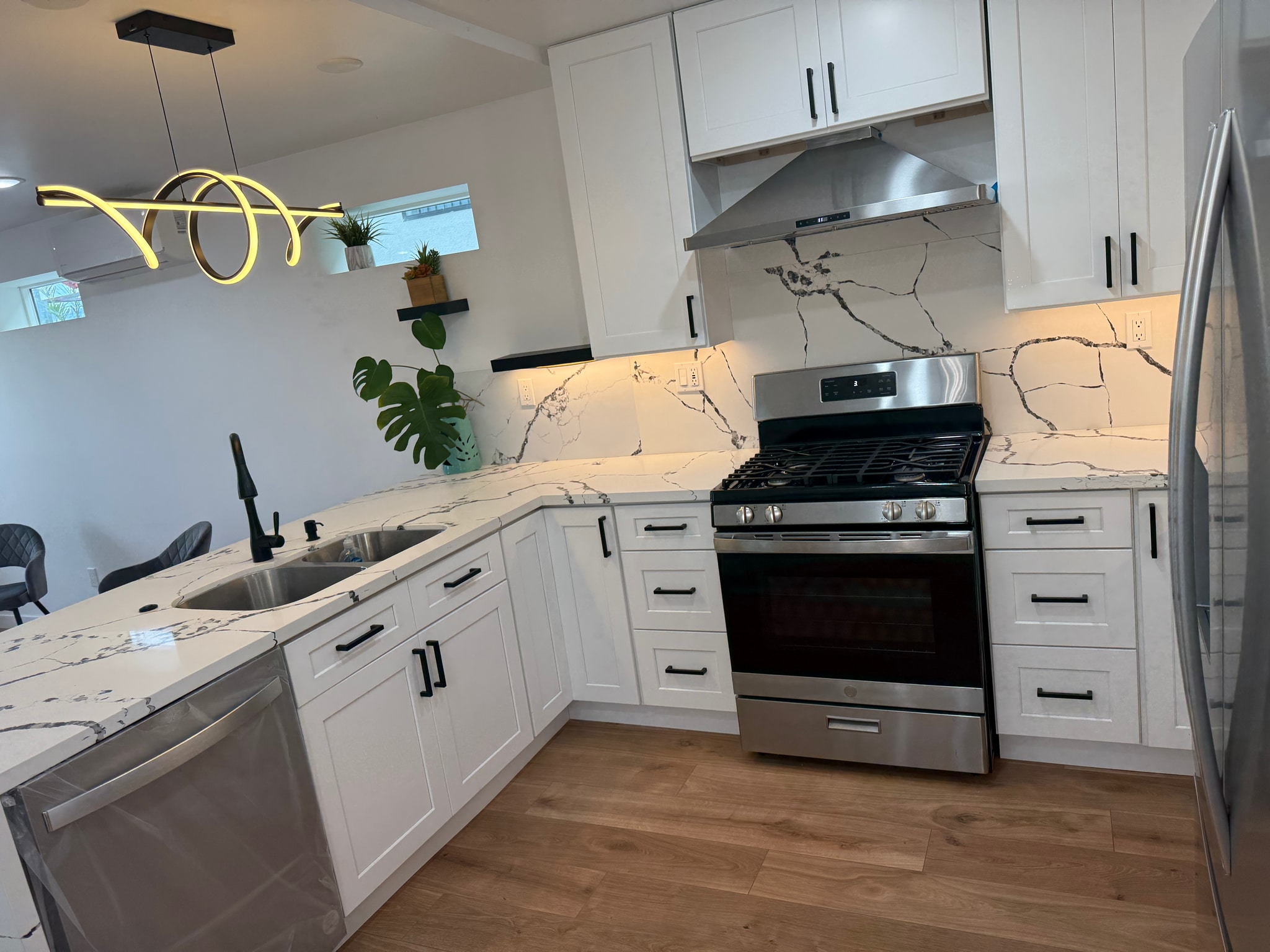 Beautiful kitchen - 4253 Raynol St
