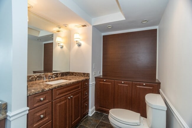 Building Photo - 1440 N Lake Shore Dr