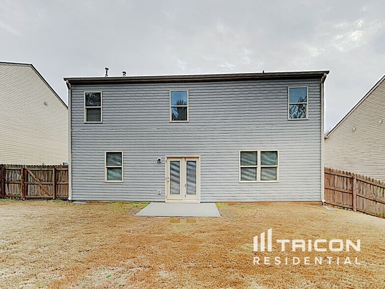Building Photo - 211 Hollyhock Ln