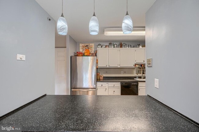 Building Photo - 4104 Chardel Rd