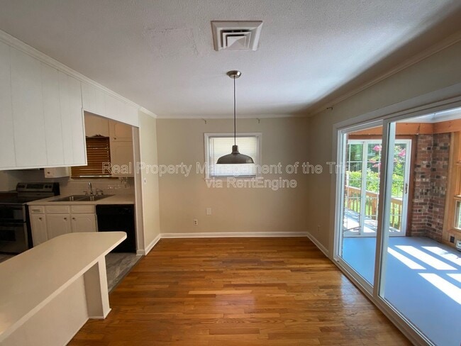 Building Photo - 926 Hilltop Blvd