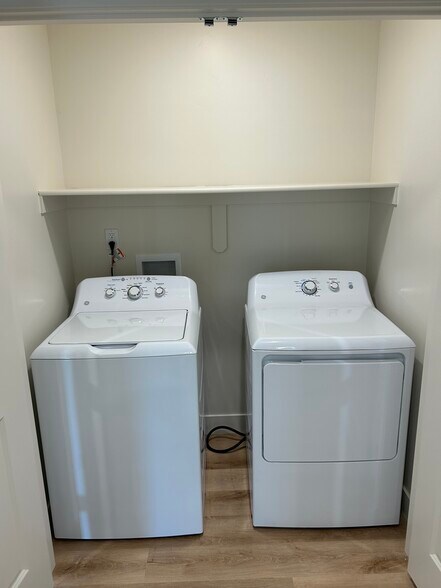 Building Photo - 534 W 1045 N