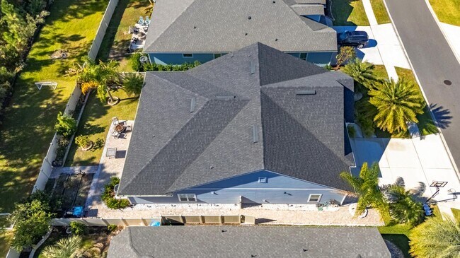 Building Photo - 454 Willow Lake Dr