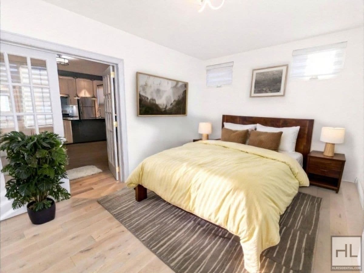 Building Photo - 62 STREET