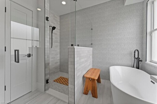 Building Photo - 8541 Peppertree Way