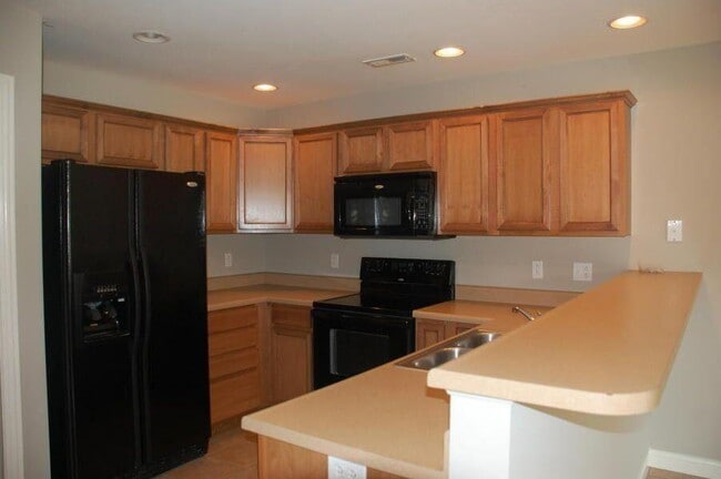 Building Photo - 3206 Elephant Dr