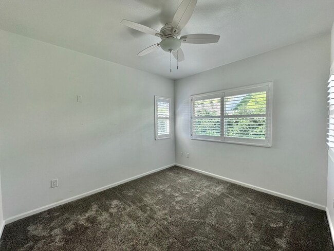 Building Photo - Newly Renovated 2 Bedroom / 1 Bathroom  Un...