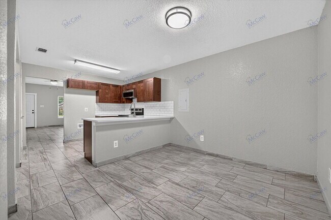 Building Photo - 5304 Carol Ave