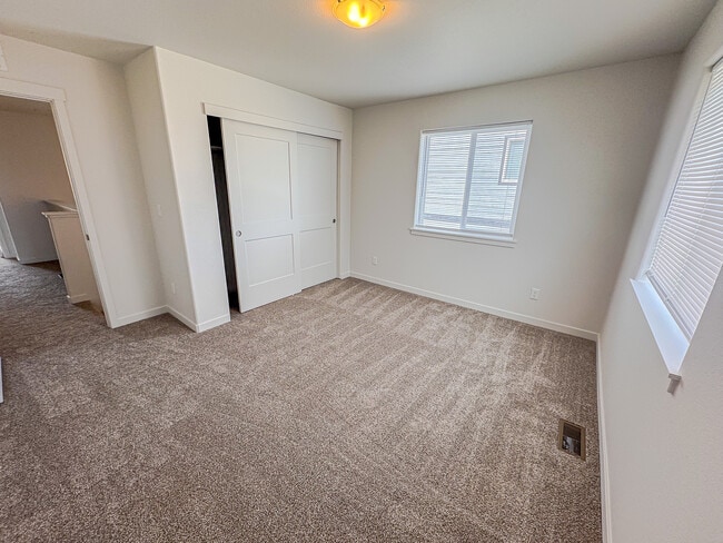 Building Photo - 1631 Elsie Jean Trl