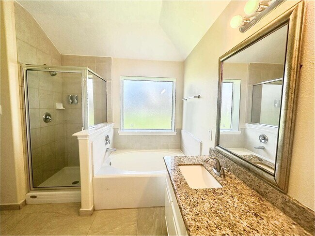 Building Photo - 18235 Bonham Oaks Ct