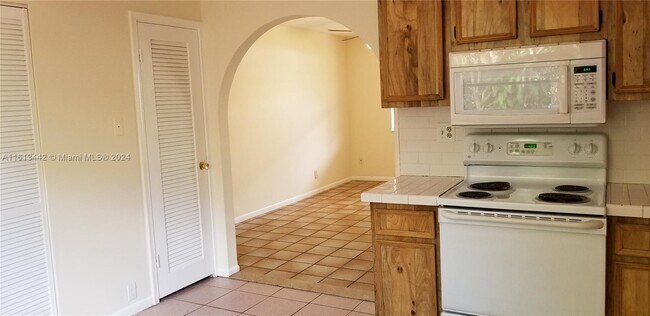 Building Photo - 2526 Taylor St